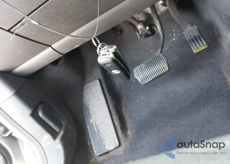 2019 Ford Escape Titanium z USA, uszkodzony, nr VIN 1FMCU9J94KUB23522